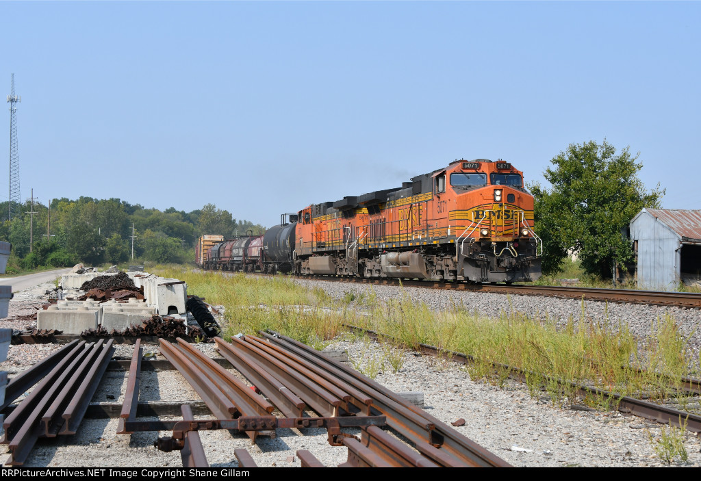 BNSF 5071